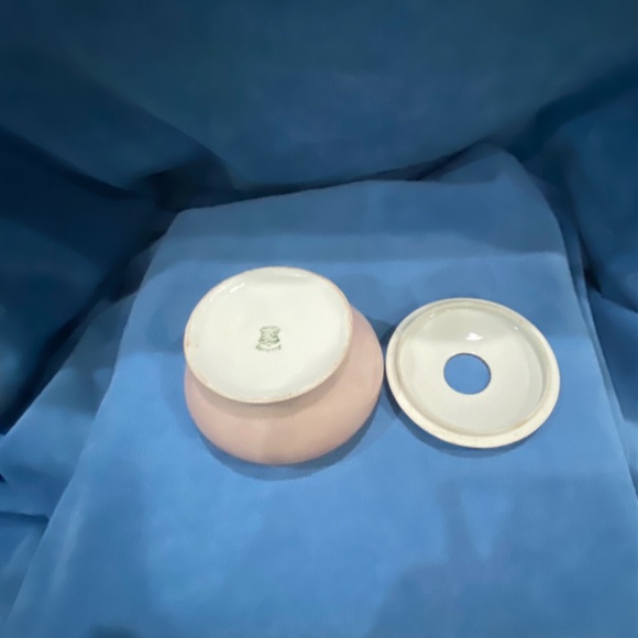 Vintage, ceramic hand painted, 3 piece vanity set. - Picture 11 of 15